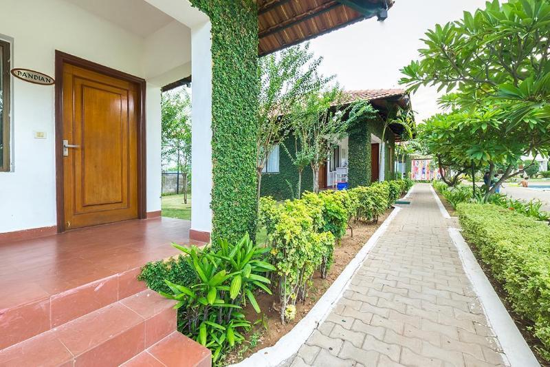 Hotel Riverside Resort And Spa Kumbakonam Extérieur photo