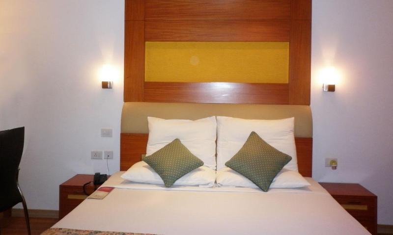 Hotel Riverside Resort And Spa Kumbakonam Extérieur photo