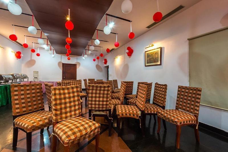 Hotel Riverside Resort And Spa Kumbakonam Extérieur photo